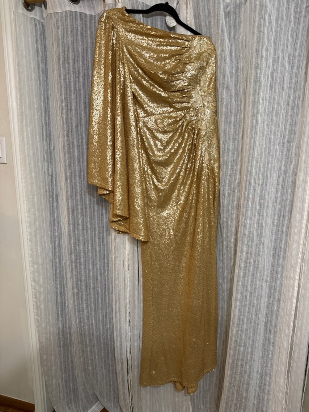 Tadashi Shoji Gold One-Shoulder Sequin Gown with Draped Sleeve - Picture 7 of 10